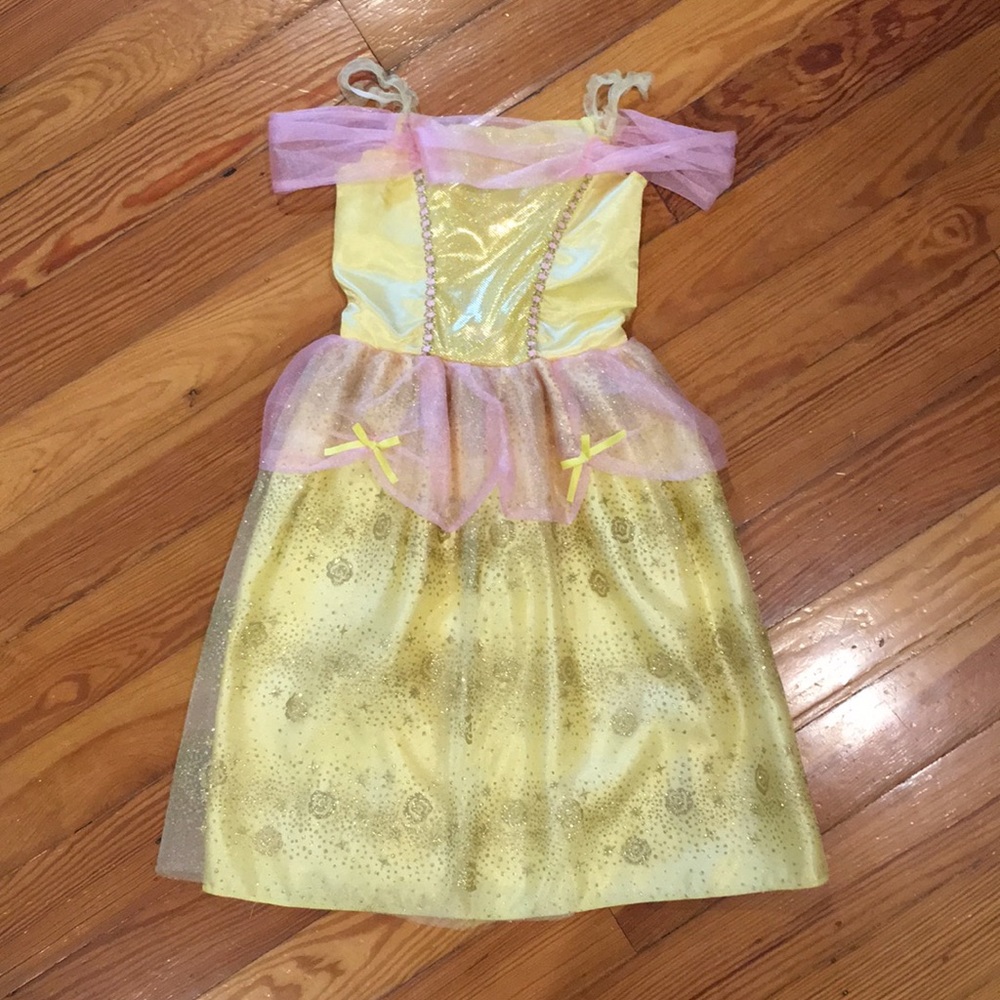 Belle costume